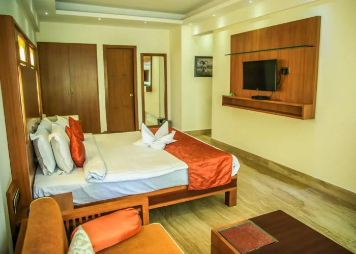 Inderlok Hotel