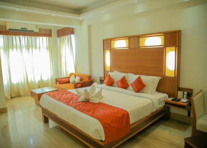 Inderlok Hotel