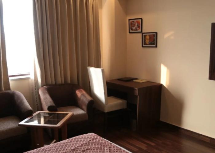 Hotel JSR Continental