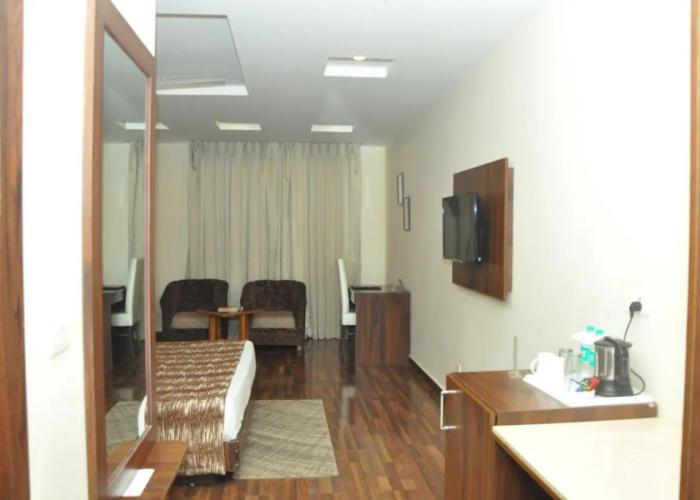 Hotel JSR Continental