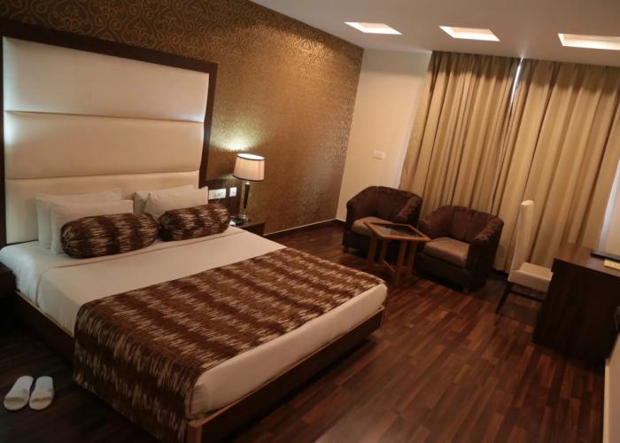 Hotel JSR Continental