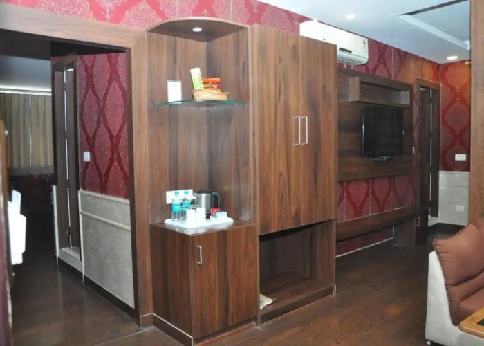Hotel JSR Continental