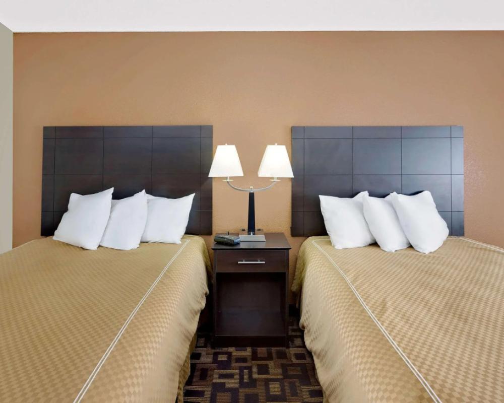 Super 8 by Wyndham Decorah