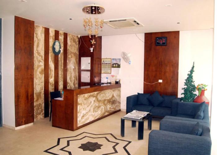 Apaar Hotel