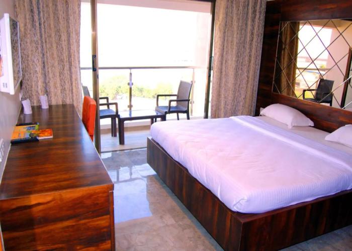 Apaar Hotel