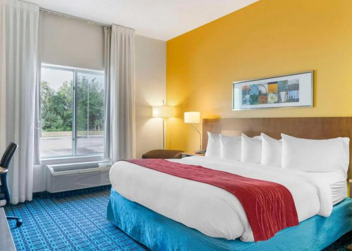 Comfort Inn & Suites