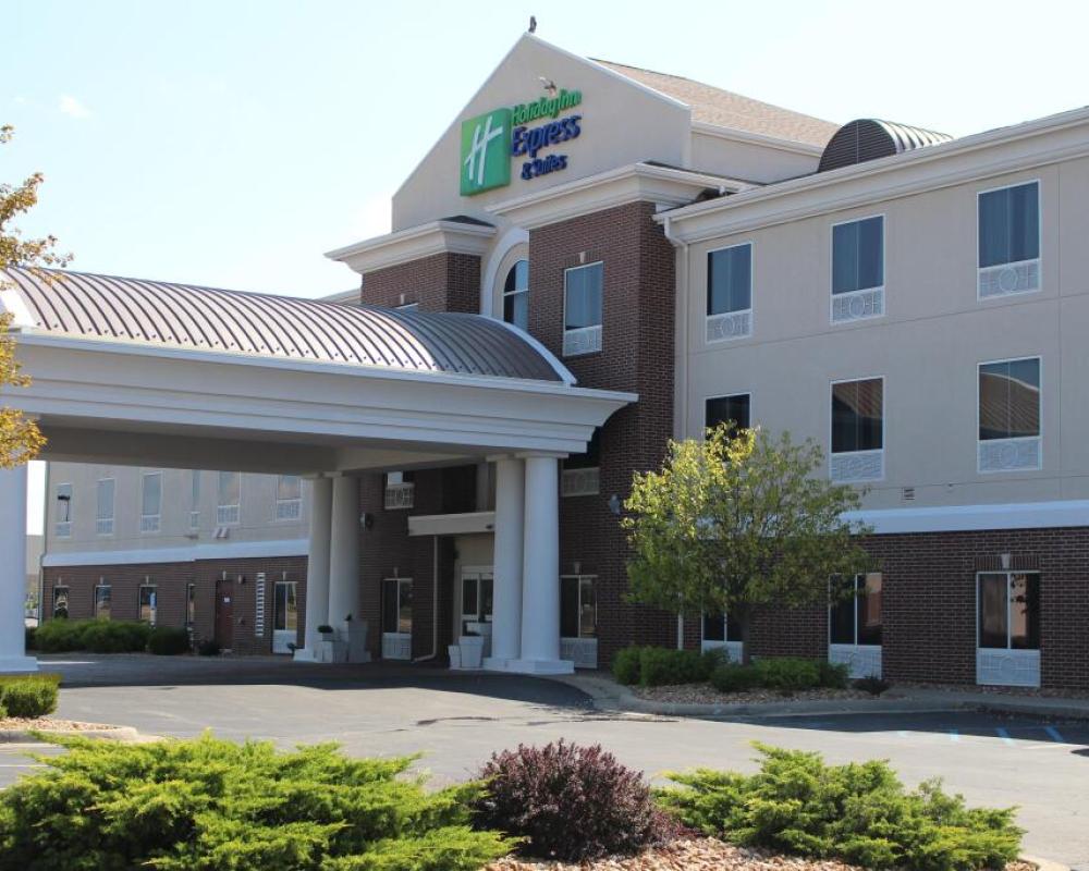 Holiday Inn Express & Suites Sedalia by IHG