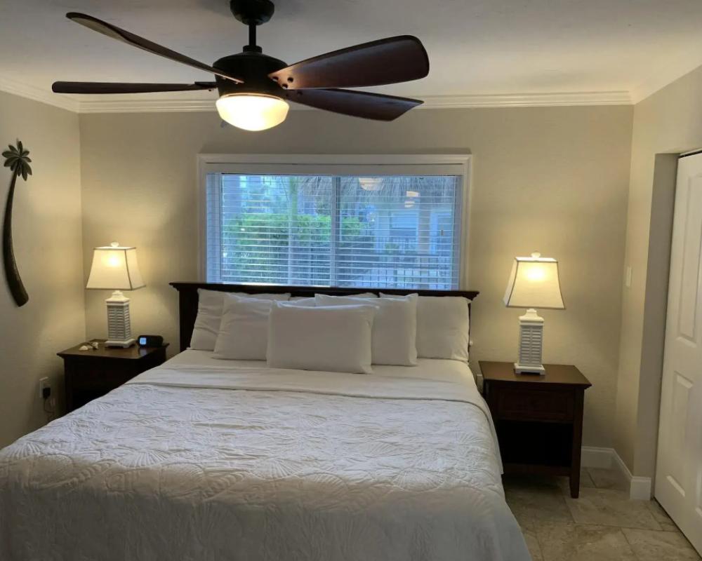 Twin Palms at Siesta