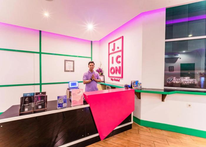 J Icon Hip Hotel