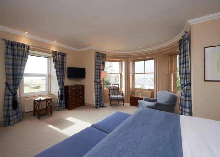 Royal Golf Hotel