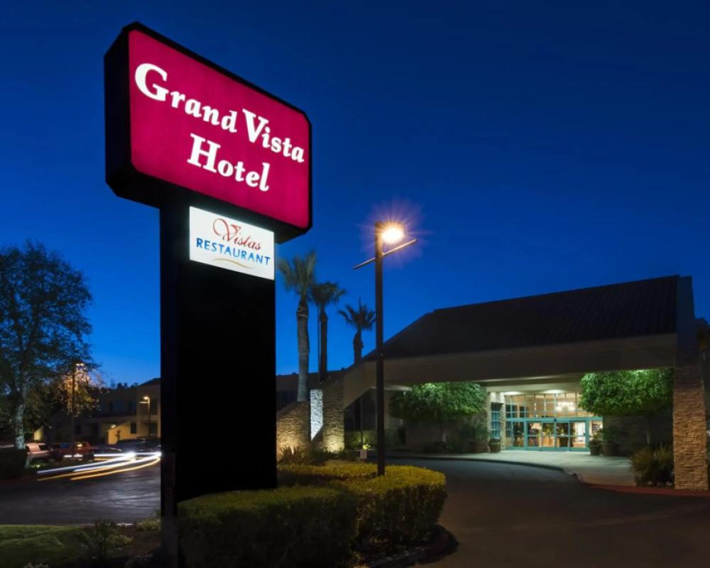 Grand Vista Hotel