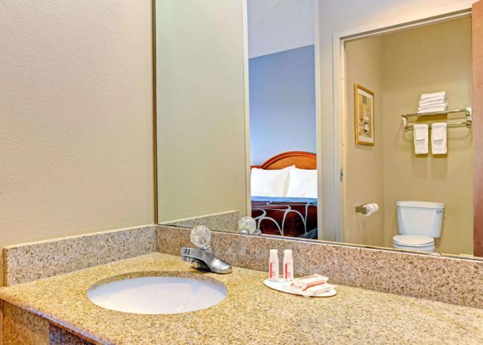 Super 8 by Wyndham Smithfield/Selma