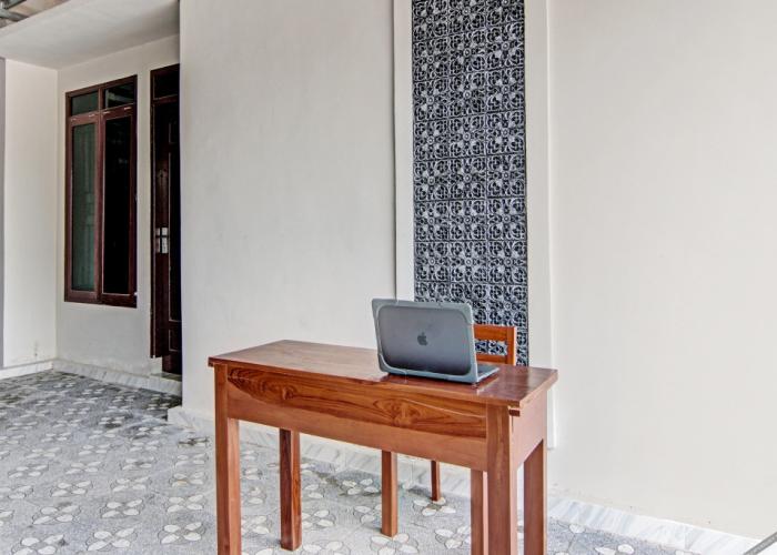 OYO 92176 Sandira Syariah