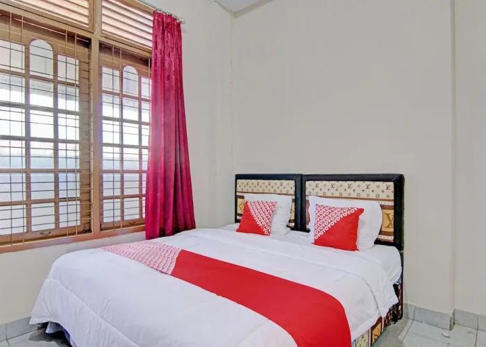 OYO 92928 Lavina Guesthouse