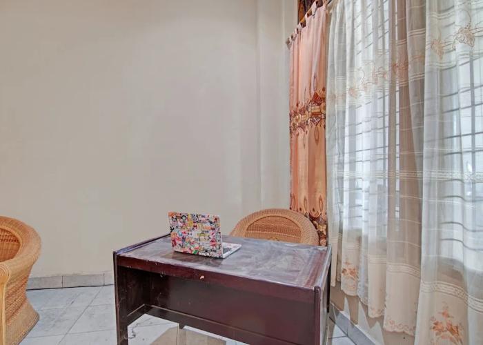 OYO 92928 Lavina Guesthouse
