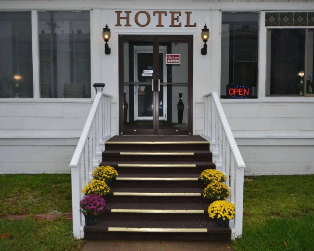 Perfect Stay Inn & Suites