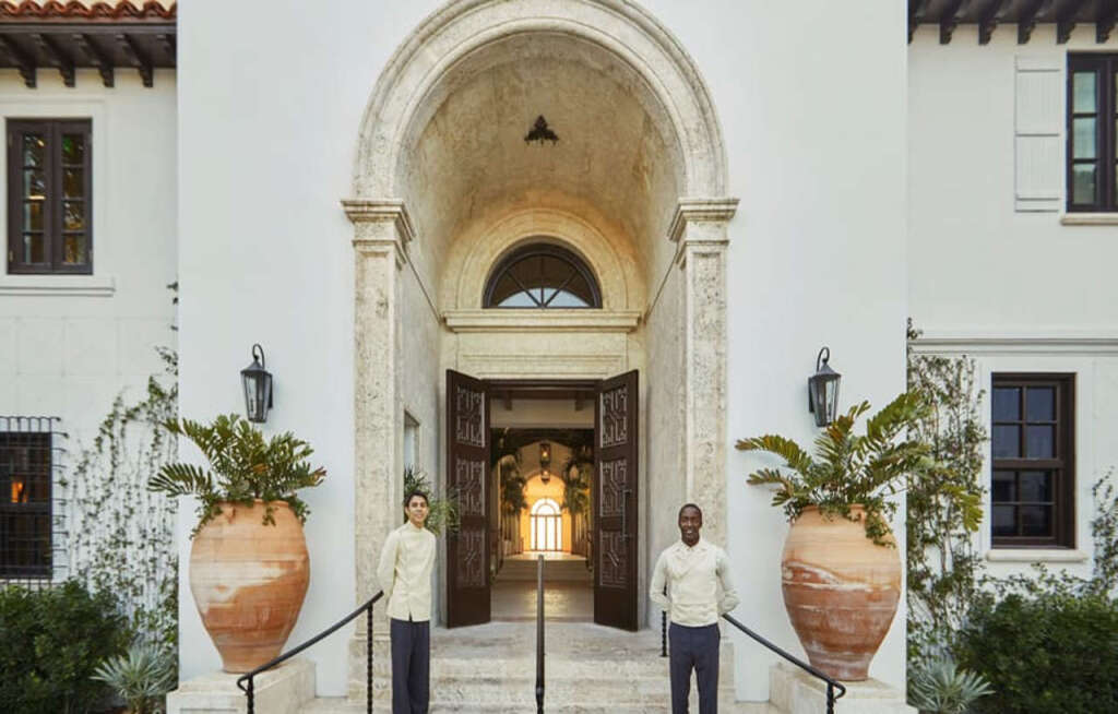 Four Seasons Hotel at The Surf Club