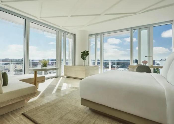 Four Seasons Hotel at The Surf Club