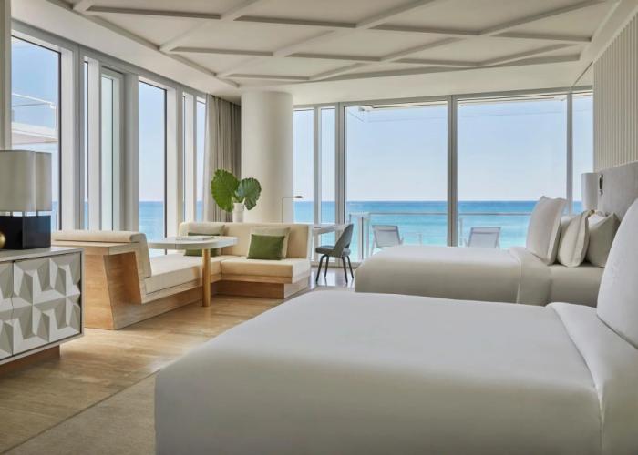 Four Seasons Hotel at The Surf Club