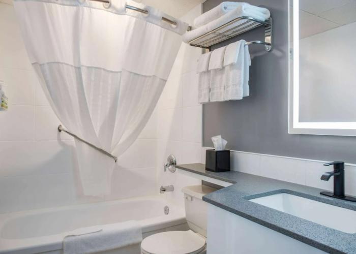 Days Inn & Conference Centre by Wyndham Camrose Norsemen