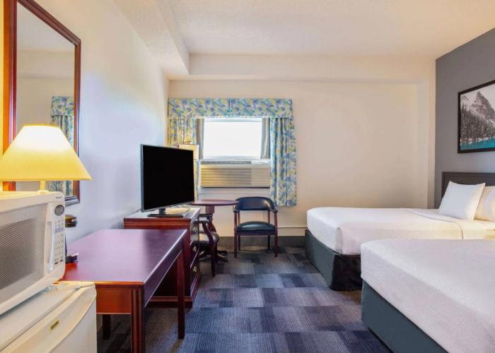 Days Inn & Conference Centre by Wyndham Camrose Norsemen