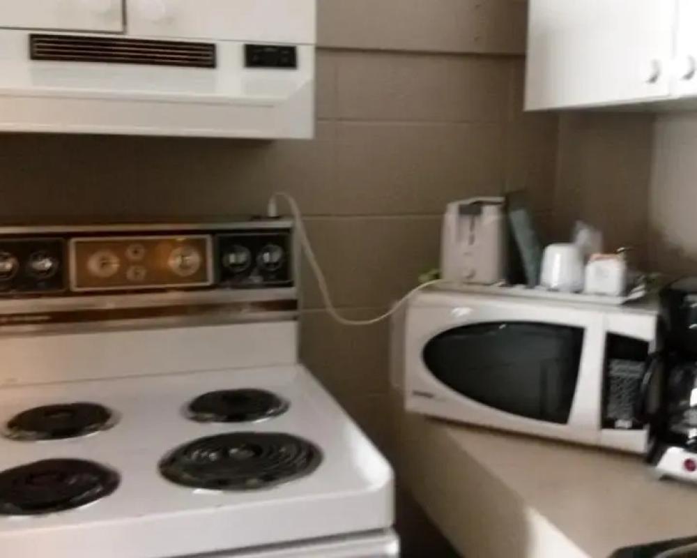 фото Camrose Motel