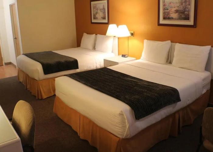 R & R Inn & Suites