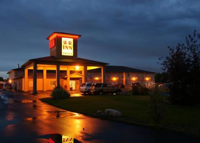 R & R Inn & Suites
