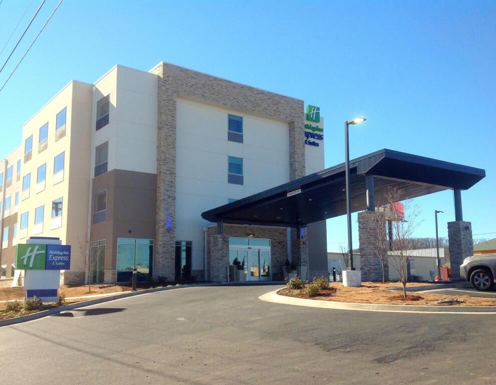 Holiday Inn Express & Suites Tahlequah by IHG